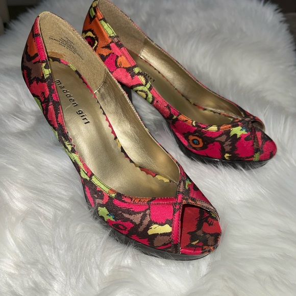 9.5 Madden Girl Lorainee heels/Pumps worn 1x. - Picture 3 of 16